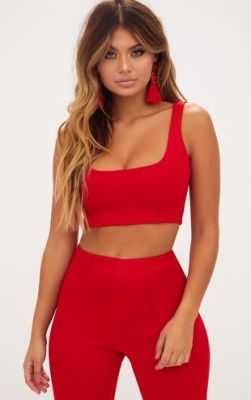 PrettyLittleThing - Red Square-Neck Crop Top with Back Zip