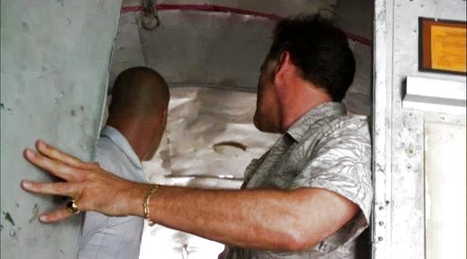 Sam Axe's Leaf Print Shirt on Burn Notice