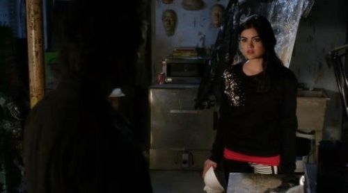 Aria Montgomery's Bead Sweatshirt on Pretty Little Liars