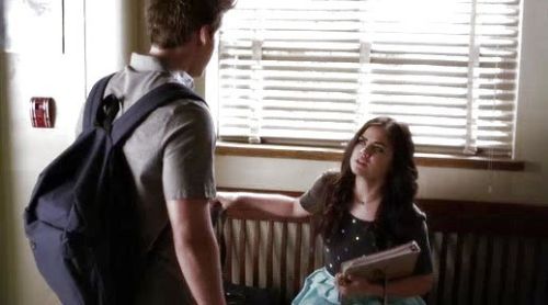 Aria Montgomery's Gem Embellished Cropped Tee on Pretty Little Liars