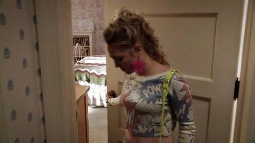 Carrie Bradshaw's Comic Cropped Sweater on The Carrie Diaries