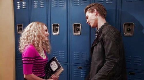 Carrie Bradshaw's Lunar Striped Top on The Carrie Diaries