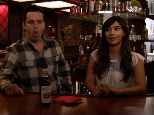Cece Parekh's Rankin Embroidered Top on New Girl
