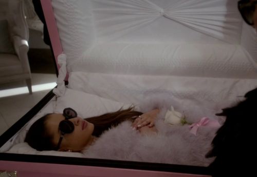 Chanel #2's Twiggy Sunglasses on Scream Queens
