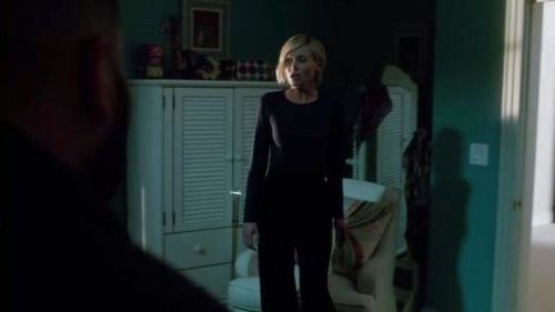 Elizabeth North's Crew Neck Top on Scandal