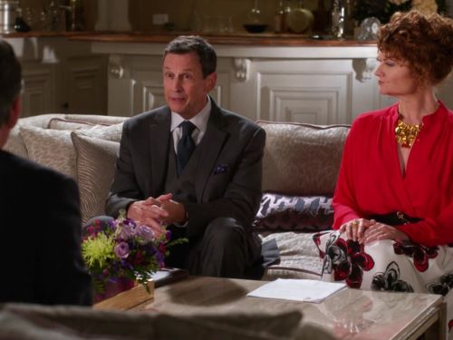 Evelyn Powell's White and Red Floral Skirt on Devious Maids