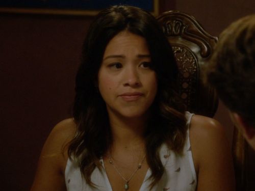 Jane Villanueva's Silvertone Cross Charm Necklace on Jane the Virgin