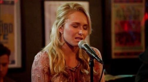 Juliette Barnes's Shayne Paisley Print Blouse on Nashville