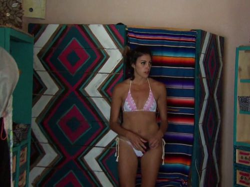 Lace Morris' White and Pink Crochet Bikini on Bachelor in Paradise