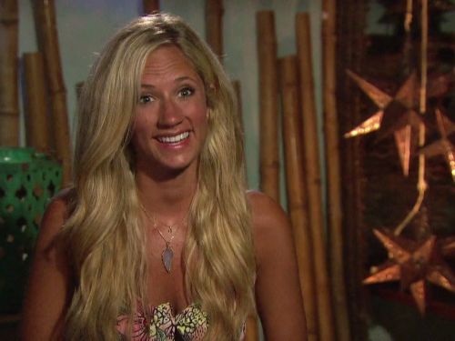Lauren Himle's Wishbone Necklace on Bachelor in Paradise