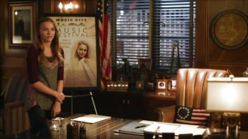 Maddie Conrad's Mix It Up Hacci Top on Nashville