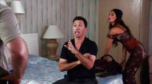 Michael Westen's Black Short Sleeve Shirt on Burn Notice