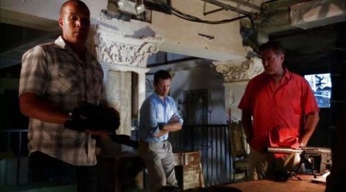 Michael Westen's Collar Shirt on Burn Notice