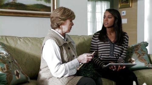 Michaela Pratt's 'Giselle' Half Button Sweater on How to Get Away With Murder