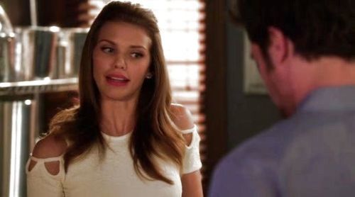 Naomi Clark's Tracy Cutout Top on 90210