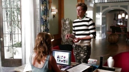 Nolan Ross's Striped Crewneck Sweater on Revenge