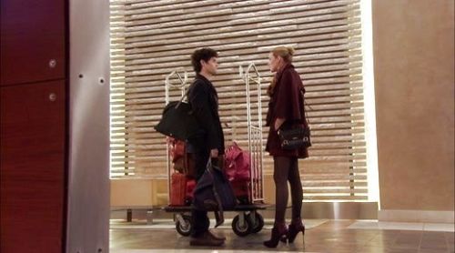 Serena Van Der Woodsen's Jackson Hole Infinity Scarf on Gossip Girl