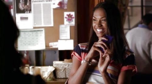 Shawna's Stripe-Notched Scoop Tee on Pretty Little Liars
