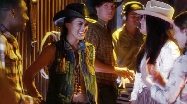 Hanna Marin's Macramé Cargo Vest on Pretty Little Liars