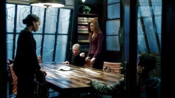 Abby Whelan's Interwoven Striped Tweed Jacket on Scandal