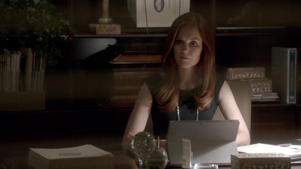 Abby Whelan's 'Kimmie' Sheath Dress on Scandal