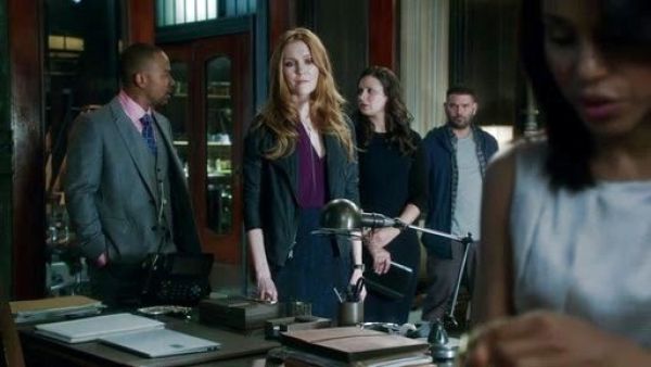 Abby Whelan's Leather Scuba Jacket on Scandal