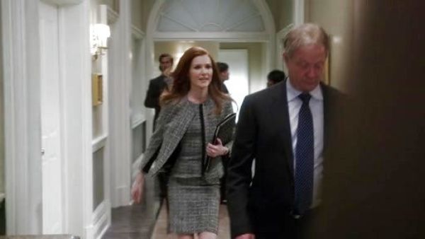 Abby Whelan's Tweed Panelled Dress on Scandal