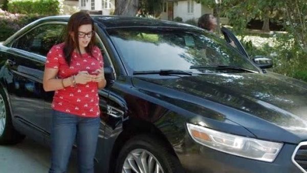 Alex Dunphy's Graphic Tee on Modern Family