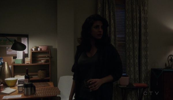 Alex Parrish's Whisper Cotton V-Neck Pocket Tee on Quantico