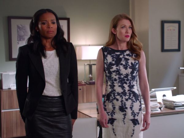 Alice Vaughan's Blue and White Dress on The Catch