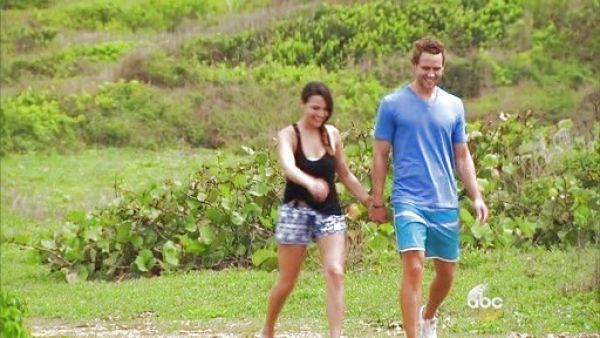 Andi Dorfman's Layana Drawstring Silk Shorts on The Bachelorette 