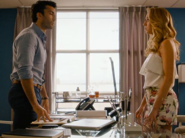 Anezka's Ruthee Thistle-Print Shorts on Jane the Virgin