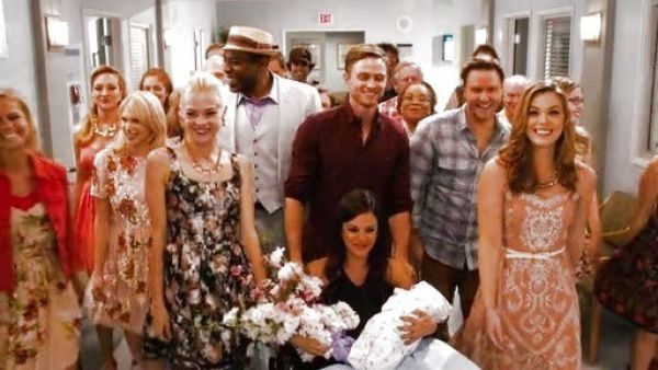 Annabeth Nass's Melon Lace Dress on Hart of Dixie