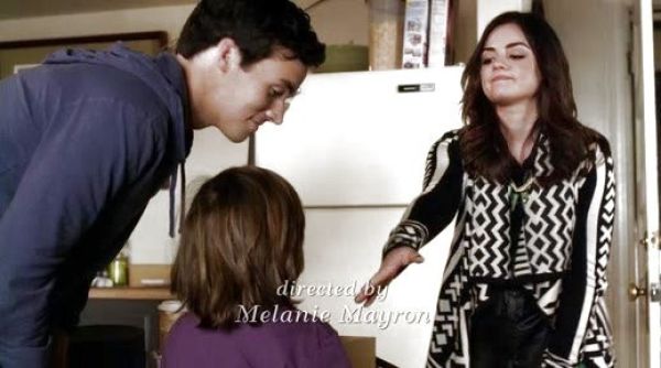 Aria Montgomery's Array Cardigan on Pretty Little Liars