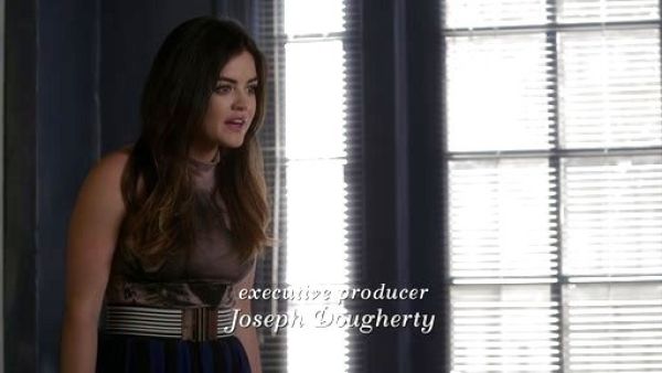 Aria Montgomery's Bonheur Striped Belt on Pretty Little Liars
