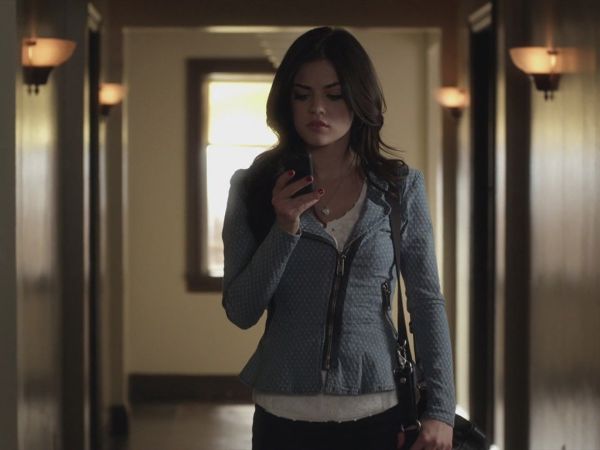 Aria Montgomery's Boxy Scoop Collar Jacket on Pretty Little Liars