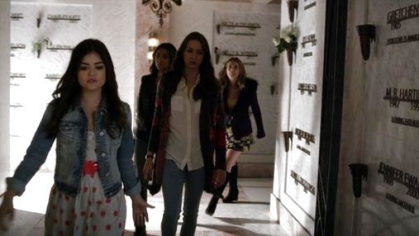 Aria Montgomery's Button Front Polka Dot Dress on Pretty Little Liars