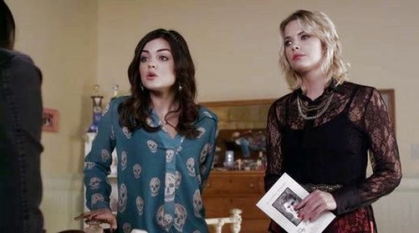 Aria Montgomery's Chiffon Skull Print on Pretty Little Liars