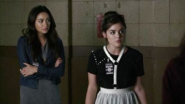 Aria Montgomery's Fall From Grace Harness Skirt on Pretty Little Liars