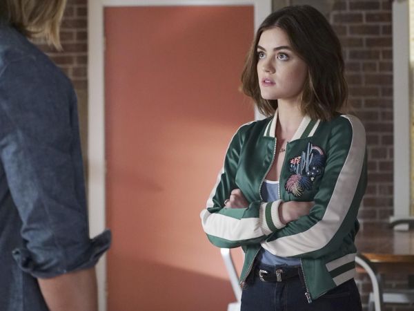 Aria Montgomery's Green Bomber Jacket on Pretty Little Liars