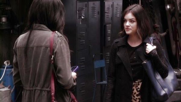 Aria Montgomery's Jacquard Animal Print Pelmet Skirt on Pretty Little Liars