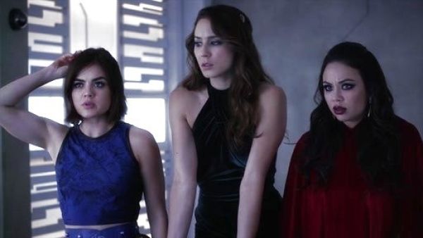 Aria Montgomery's Kesten Fitted Crop Tank on Pretty Little Liars
