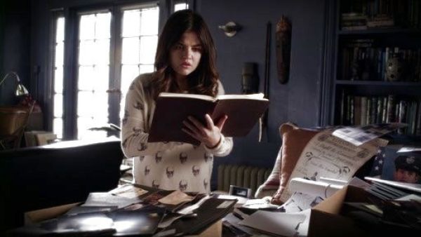 Aria Montgomery's Skull Print Cashmere Sweater on Pretty Little Liars