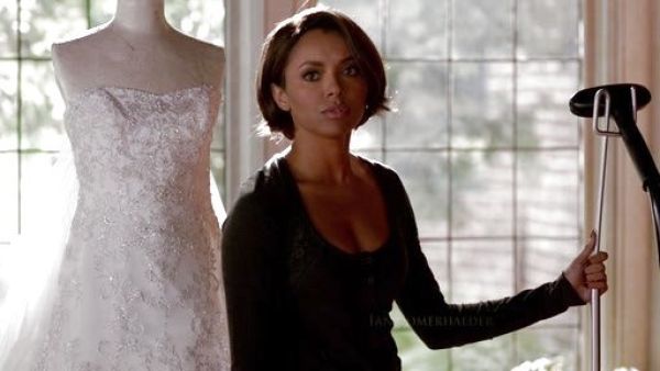 Bonnie Bennett's Toosaloosa Slub Keepsake Henley Top on The Vampire Diaries
