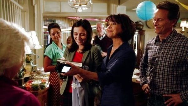 Brenna Carver's 'Hipster Kitty' Graphic Tee on Chasing Life