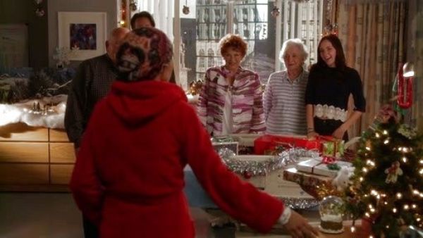 Brenna Carver's Knitted Lace Hem Crop Jumper on Chasing Life