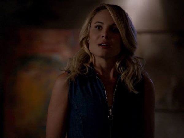 Camille O'connell's MOTO Denim Zip Front Dress on The Originals