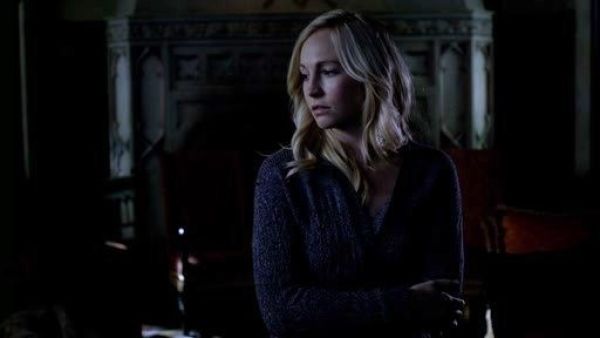 Caroline Forbes's AEO Factory Long Line Cardigan on The Vampire Diaries