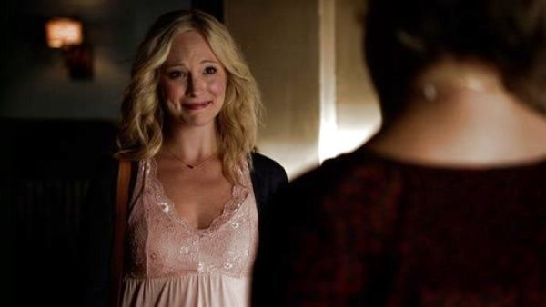 Caroline Forbes's Tiny Bar Necklace on The Vampire Diaries