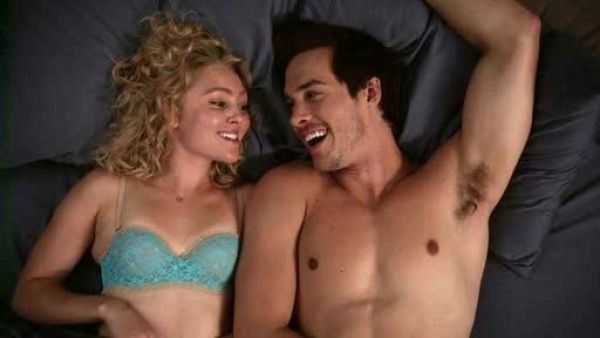 Carrie Bradshaw's Hidden Wire Festival Bandeau on The Carrie Diaries